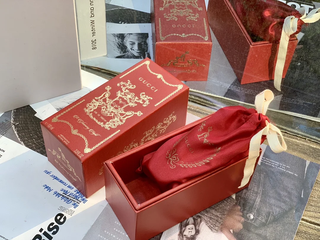 Gucci Scarlet Night Perfume