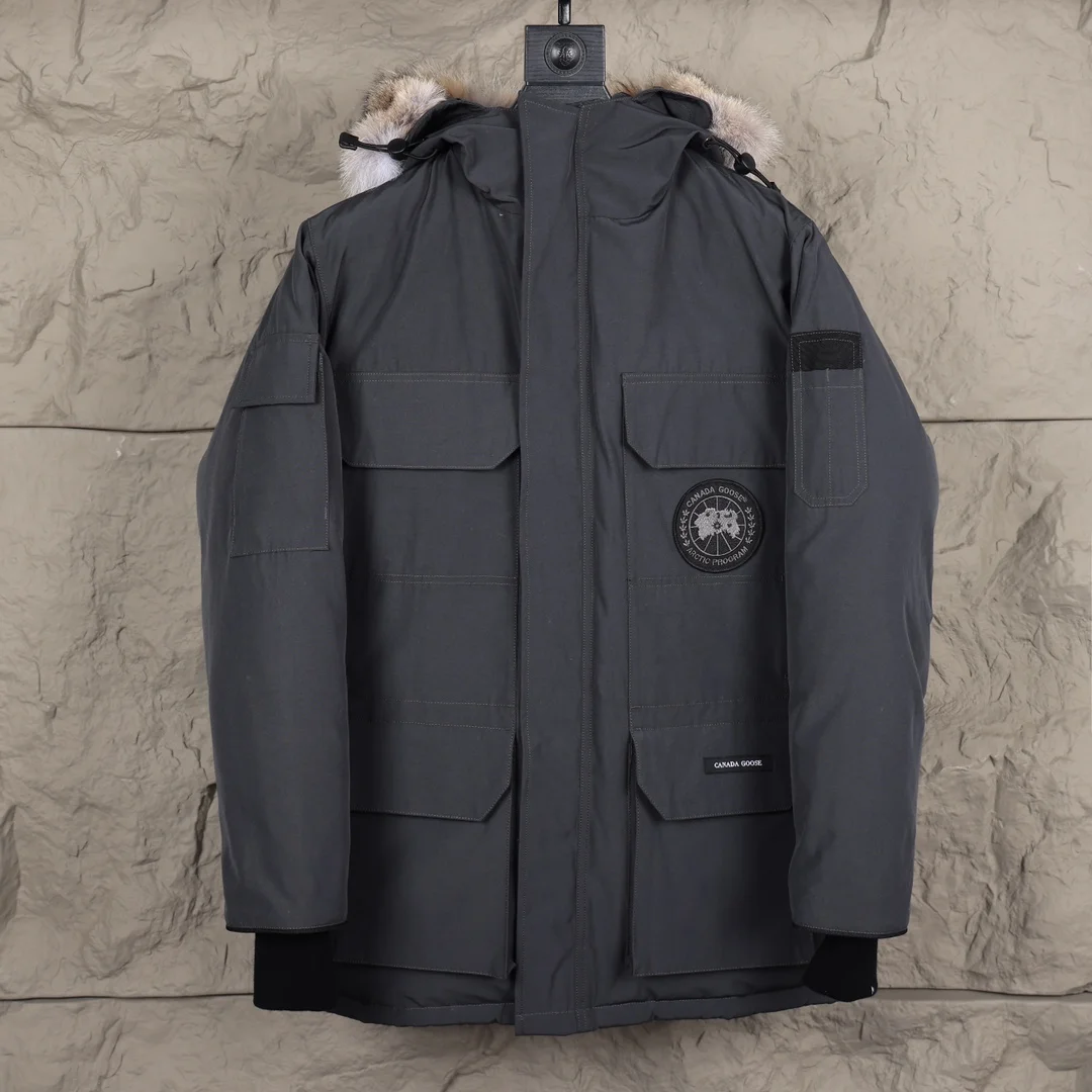 CANADA GOOSE High Luxury Stone Graphite Black Edition