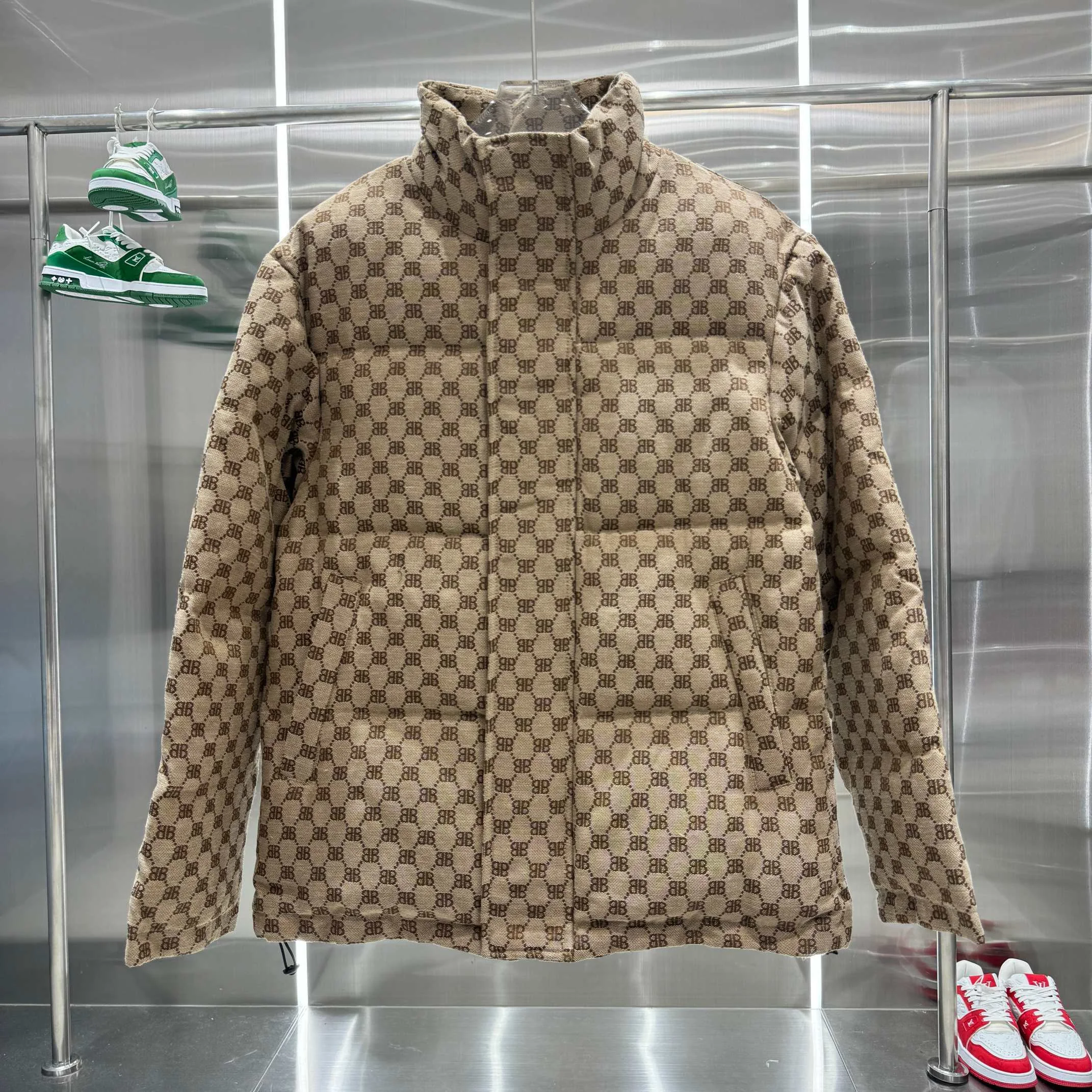 BALENCIAGA New Vintage Flower Logo Down Jacket (Multi-Color)