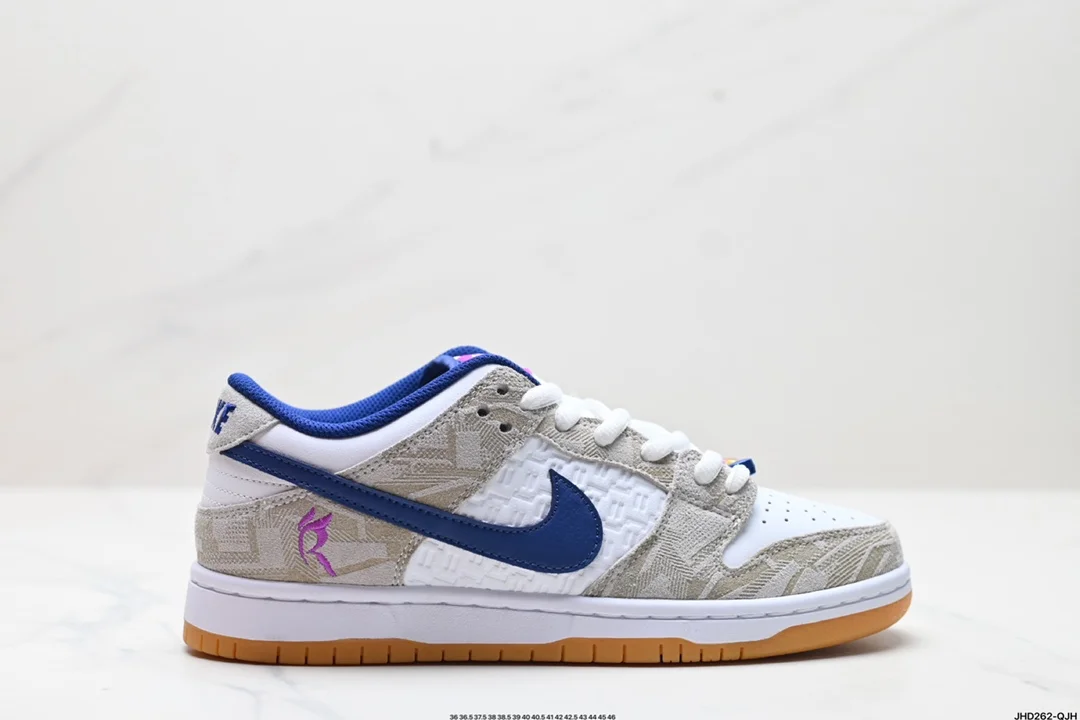 Nike SB Dunk Low Low-Top Skate Shoes (Durable Rubber Outsole)