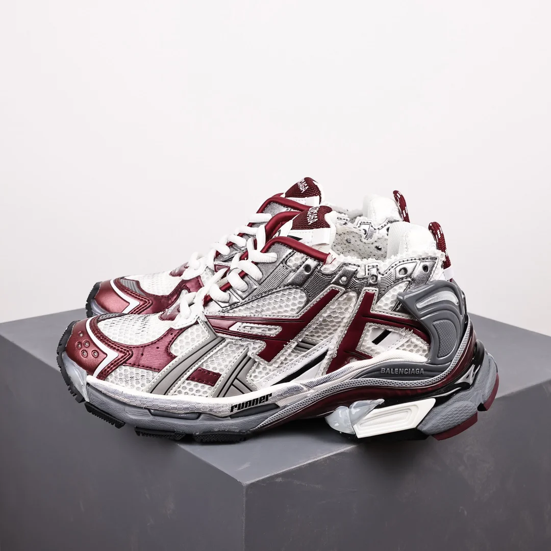 Balenciaga Runner Retro Vintage Sneakers (Distressed)
