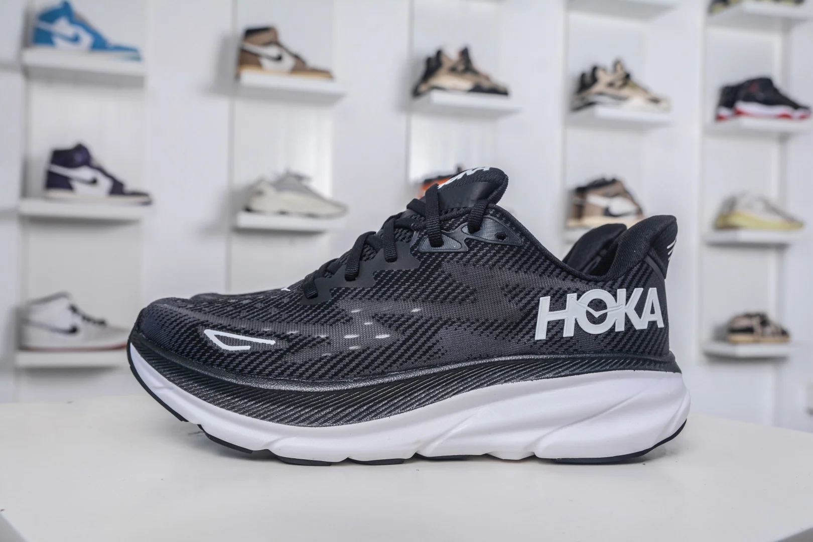 Hoka One One Clifton 9 Low White Casual Running Shoes