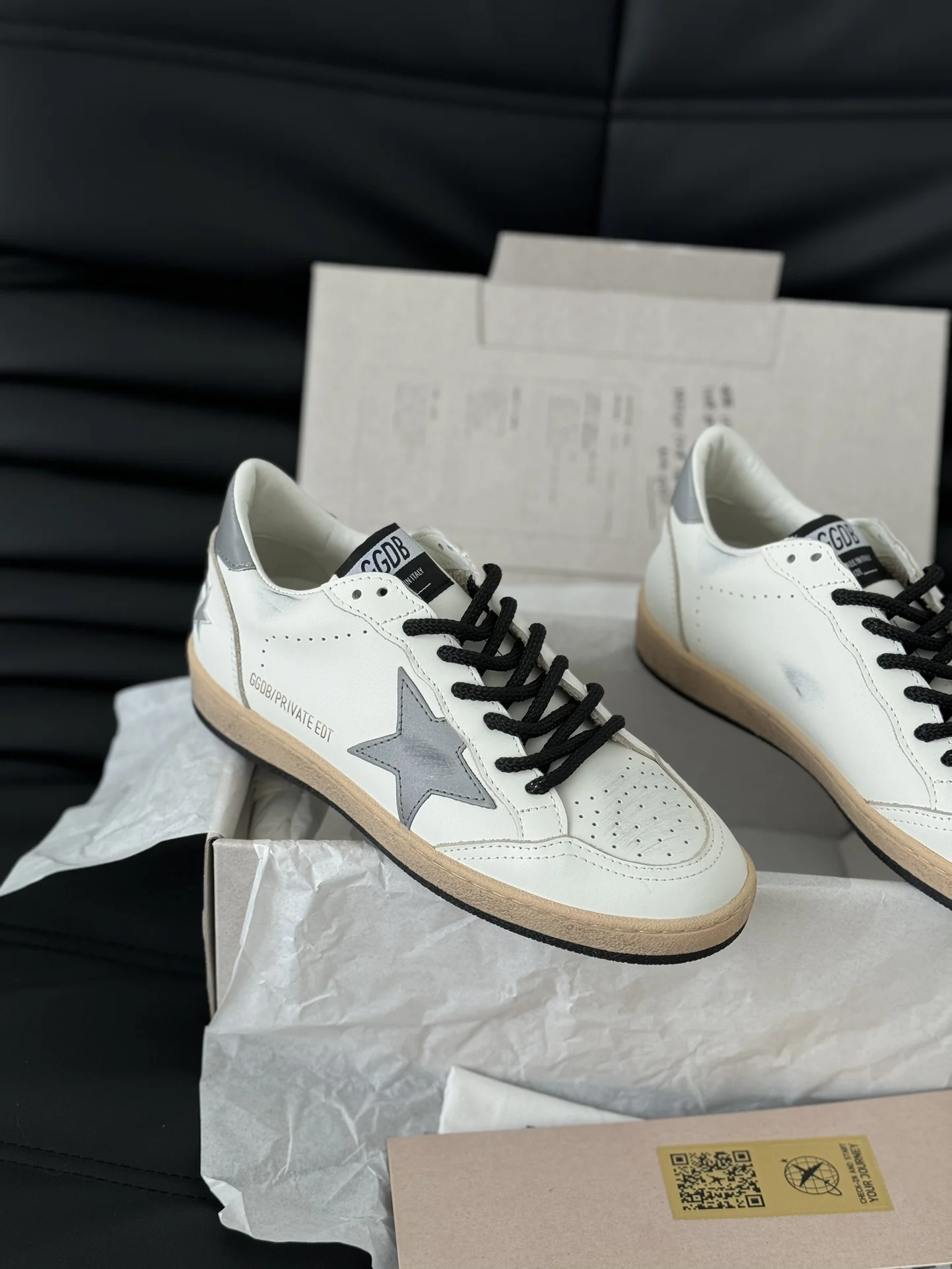 Golden Goose 2025 SS Night Glow Grey Star Couples' Sneakers