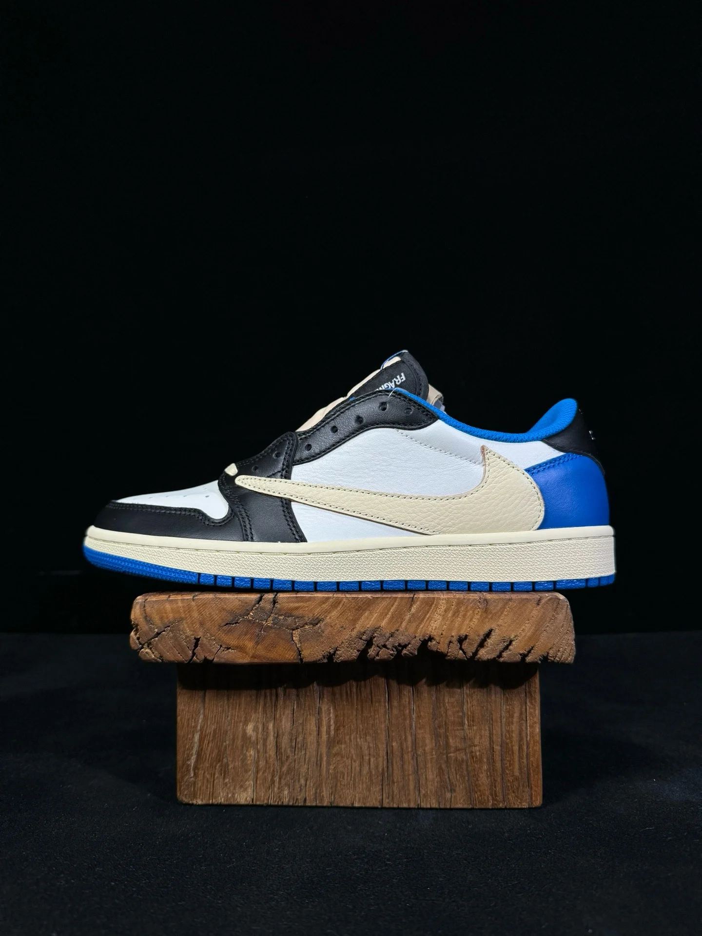 Air Jordan 1 Low "Reverse Thunder" Blue & White Shoes