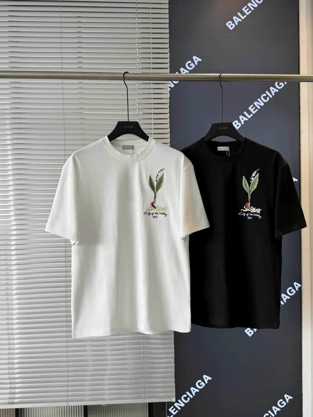 Dior Lily Embroidered Crew Neck T-Shirt (White/Black)
