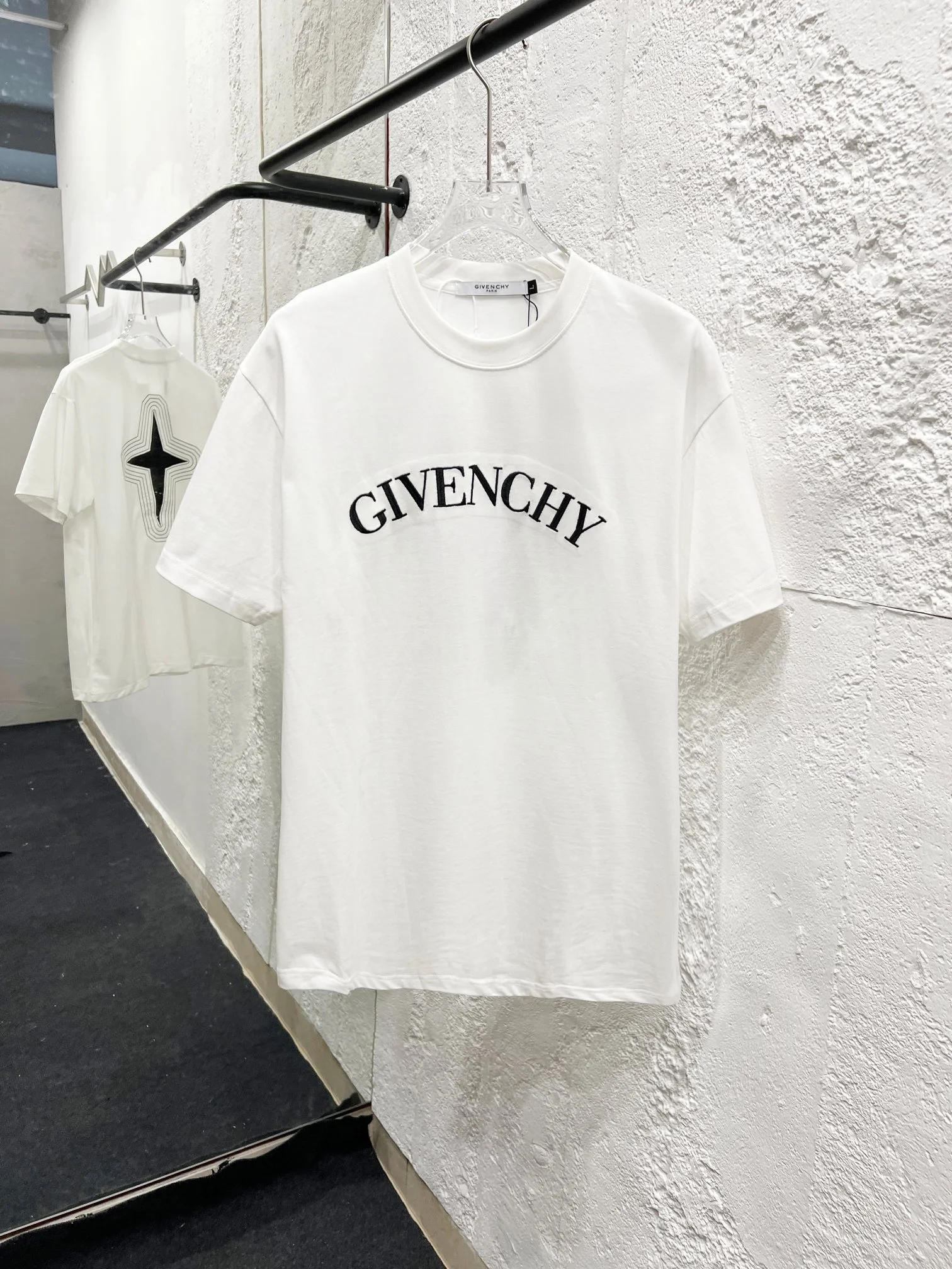 Givenchy 25ss White Embroidered Logo Cotton T-Shirt