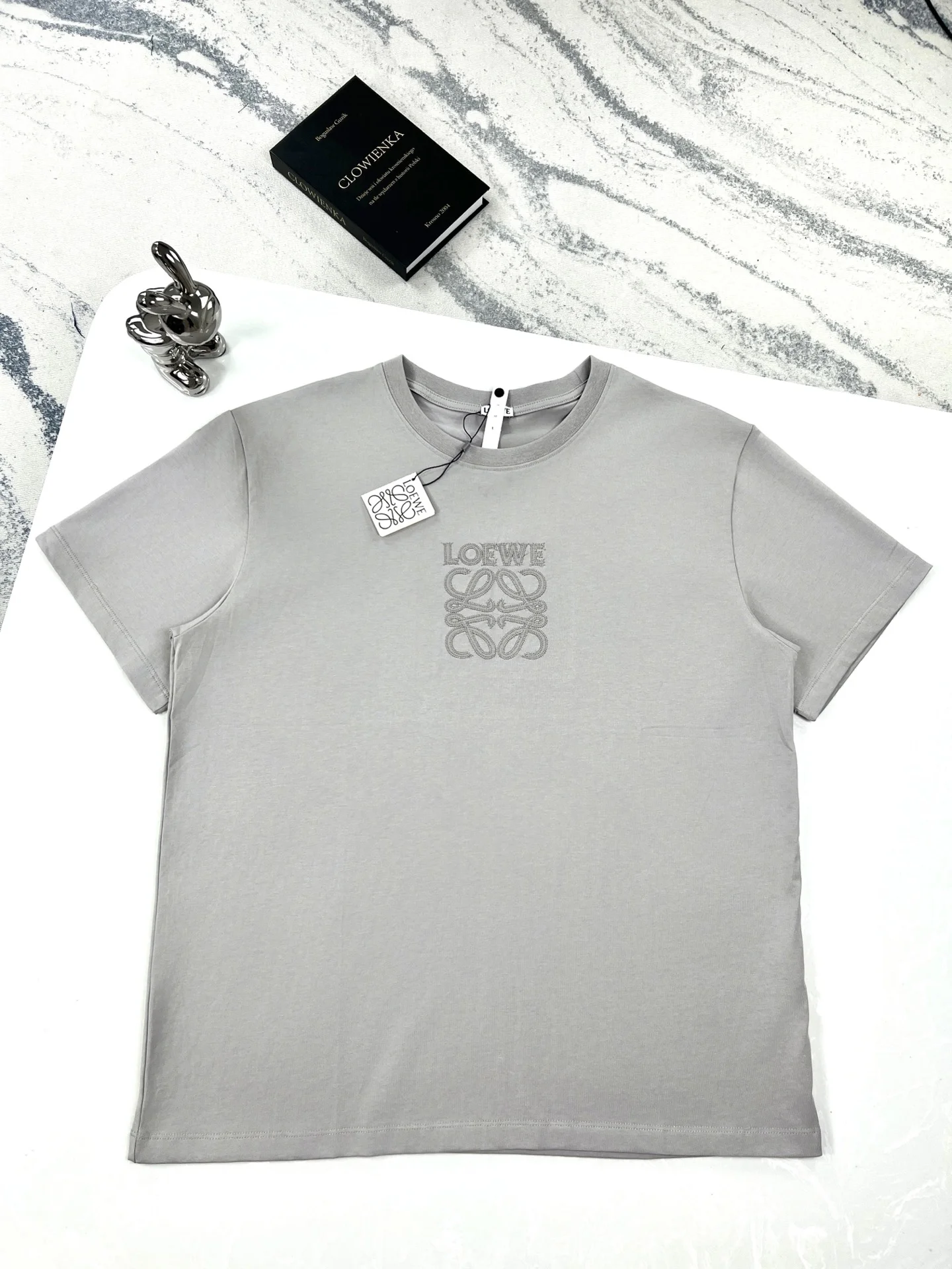 Loewe 25ss Gray Macaron Embroidery T-Shirt