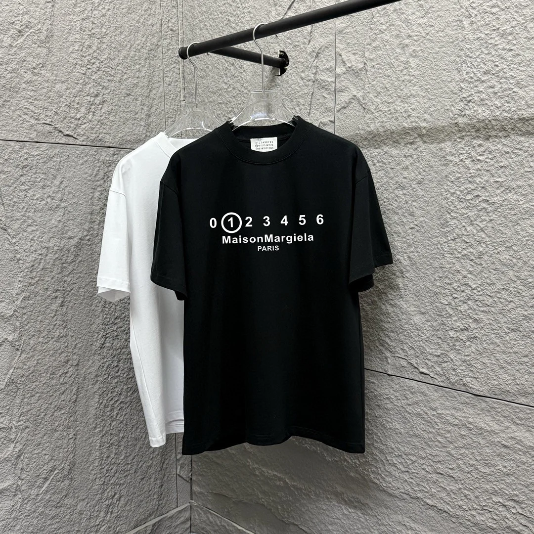Maison Margiela 2025SS Black/White Foamed Number-Letter T-Shirt