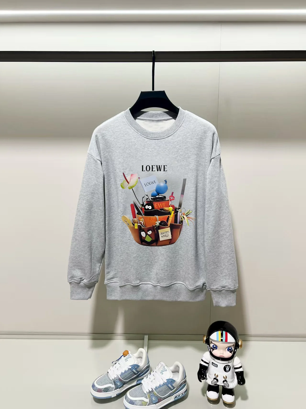 Loewe 2025AW Gray Crew-Neck Sweatshirt with Chest Precision Print