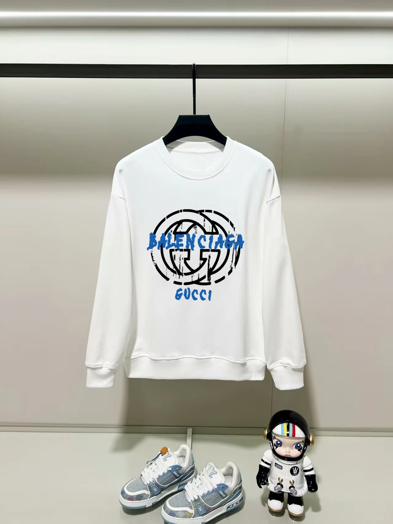 Gucci 2025AW White Crew-Neck Sweatshirt with Precision Printing