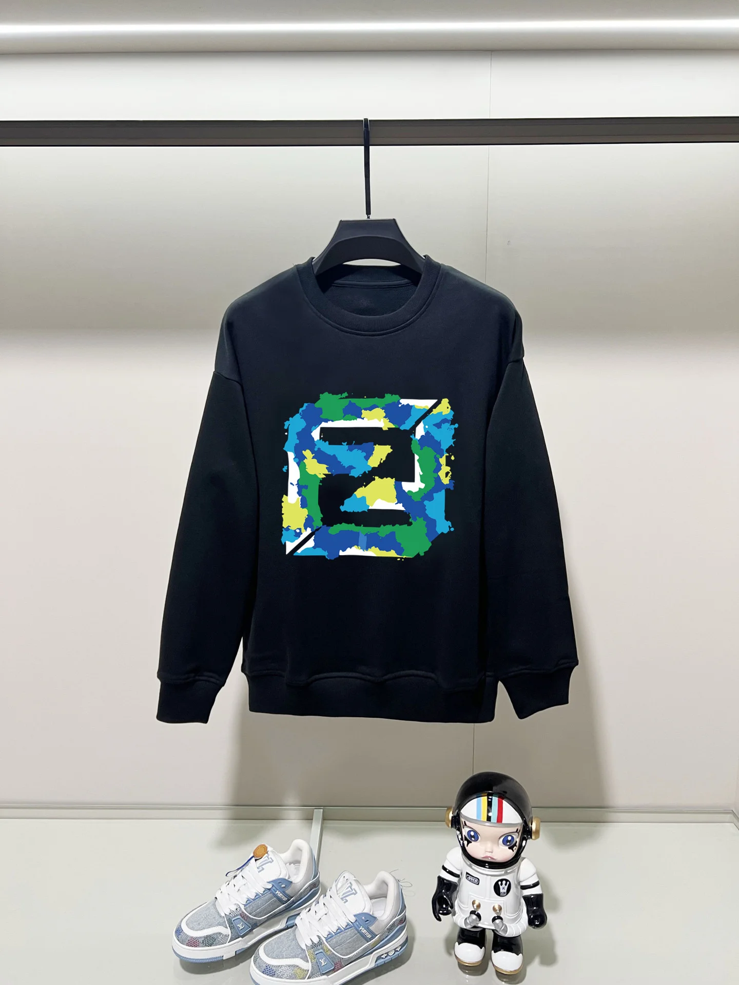 Fendi 2025AW Black Crew Neck Sweatshirt with Chest Precision Print