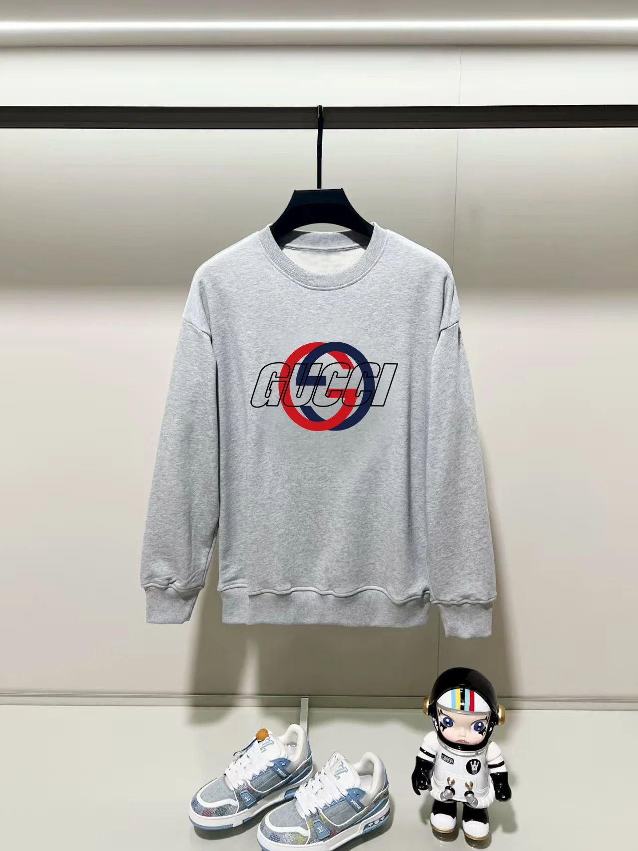 Gucci 2025AW Gray Crew-Neck Sweatshirt with Precision Printing