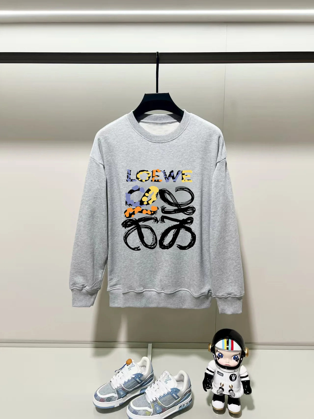 Loewe 2025AW Gray Crew-Neck Sweatshirt with Precision Printing