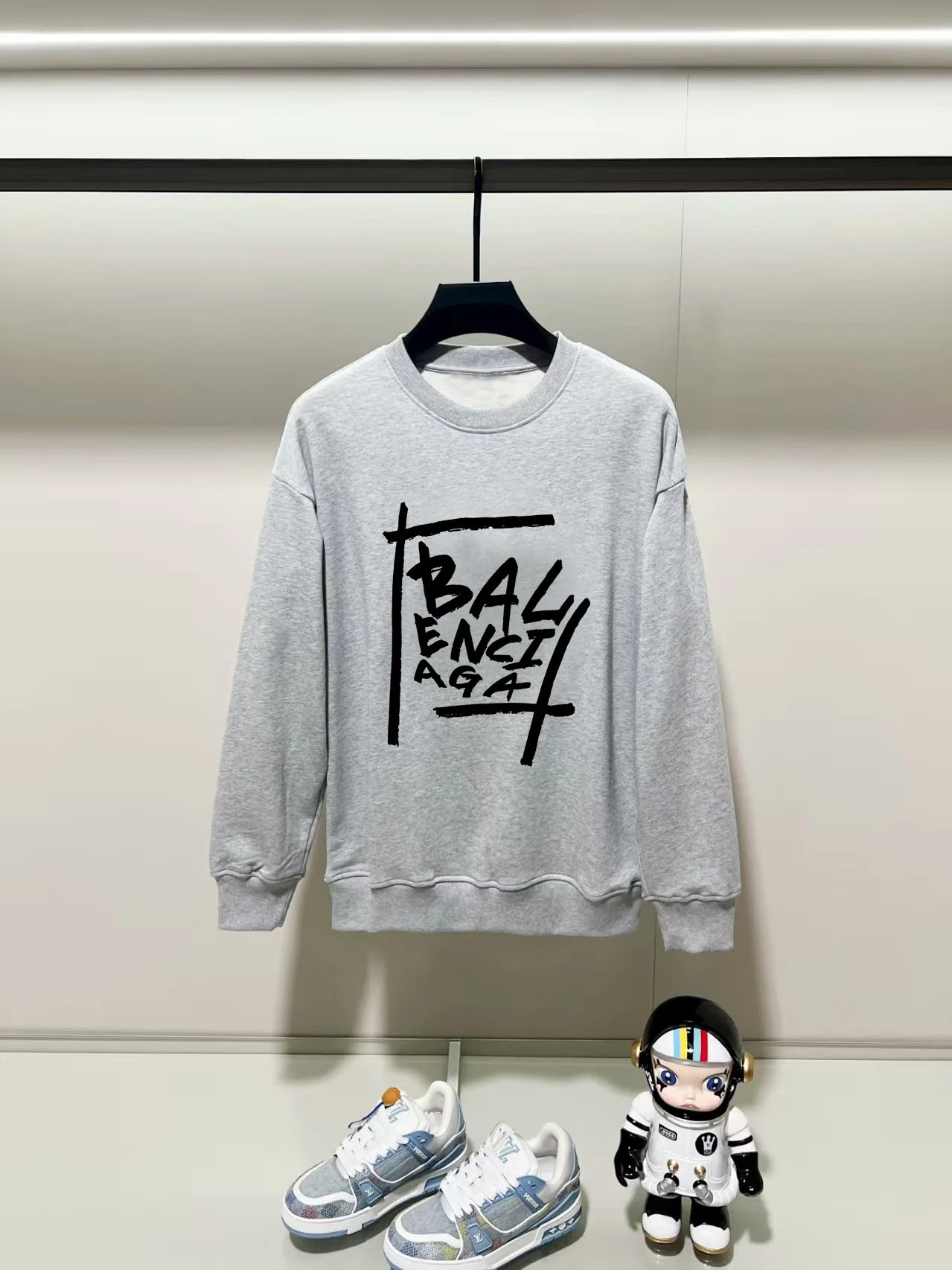 Balenciaga 2025AW Gray Crew-Neck Sweatshirt with Precision Printing
