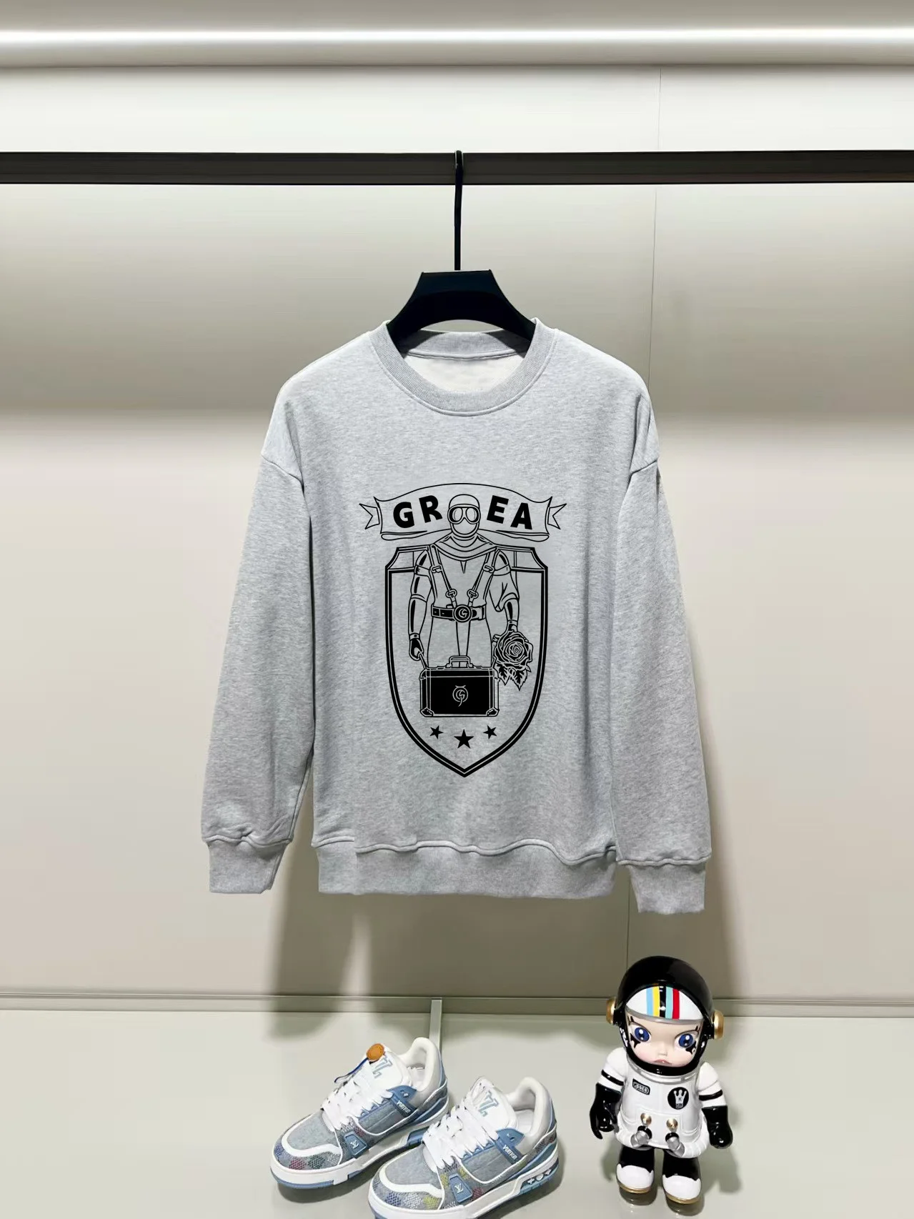 Gucci 2025AW Gray Crew-Neck Sweatshirt with Precision Printing