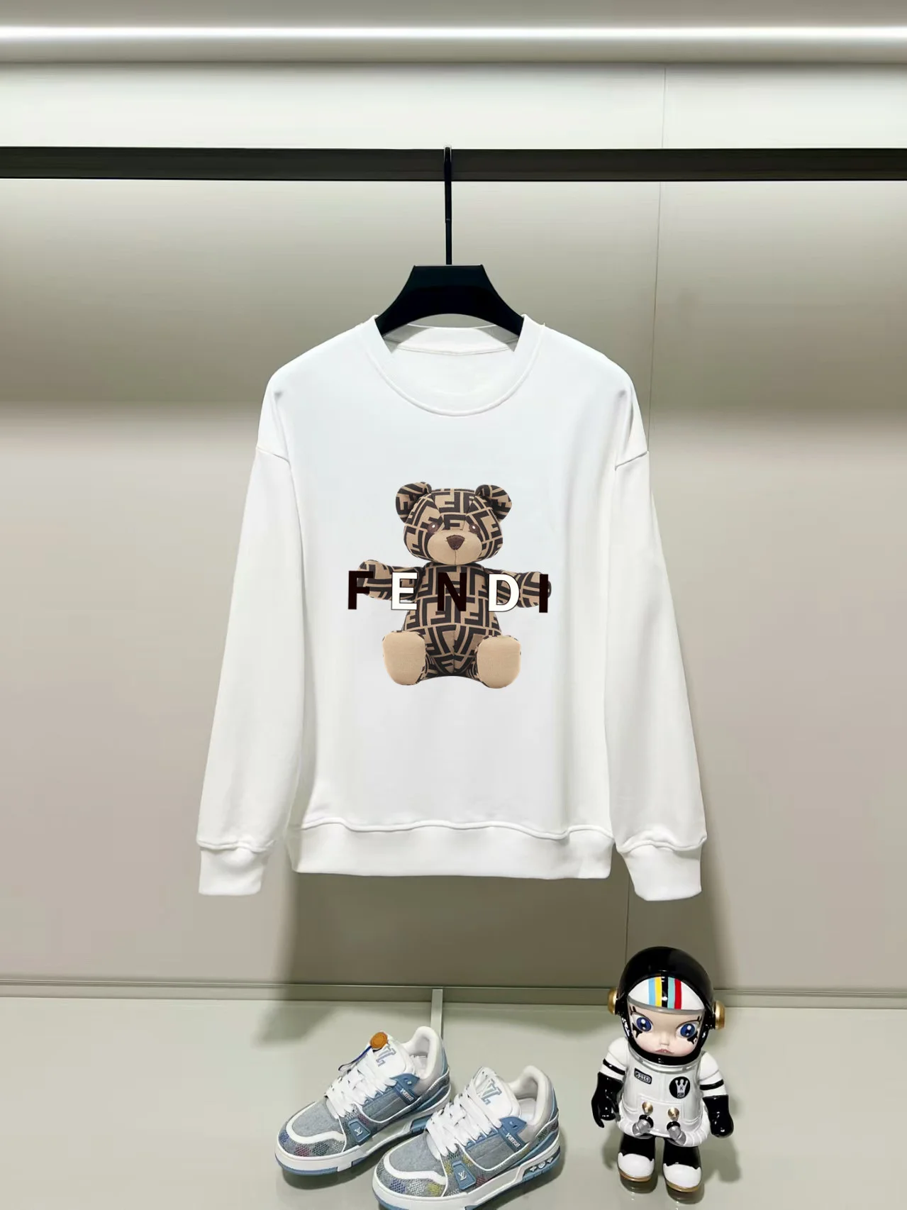 Fendi 2025AW White Crew-Neck Sweatshirt with Bear Print