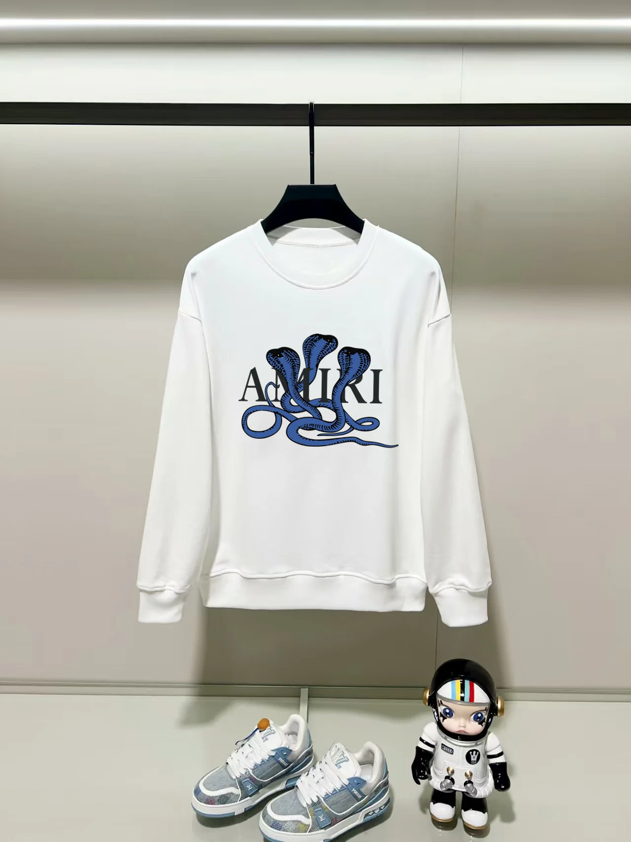 Amiri 2025AW White Crew Neck Sweatshirt with Snakes & Logo Print