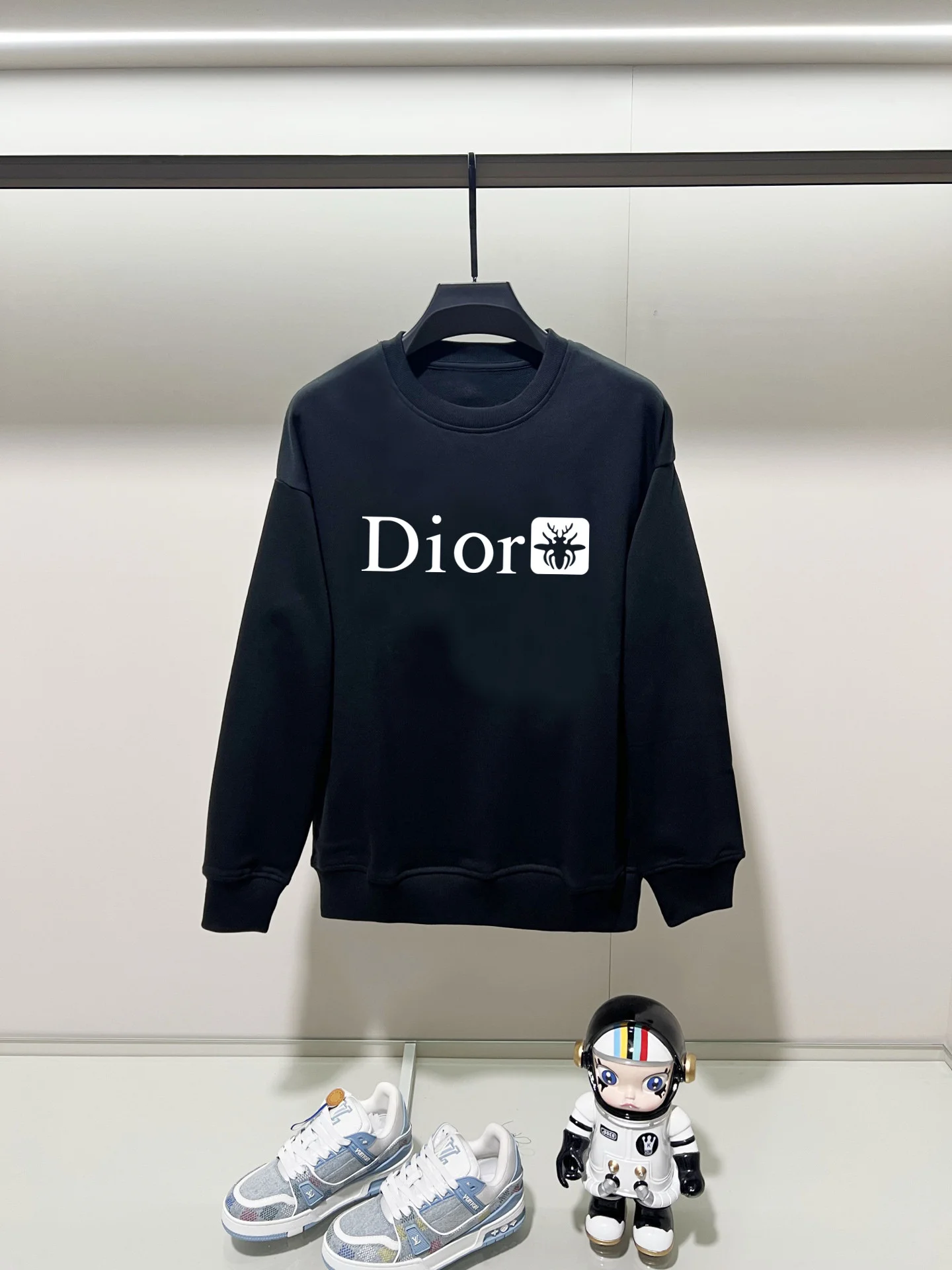 Dior 2025AW Black Crew-Neck Sweatshirt with Precision Printing