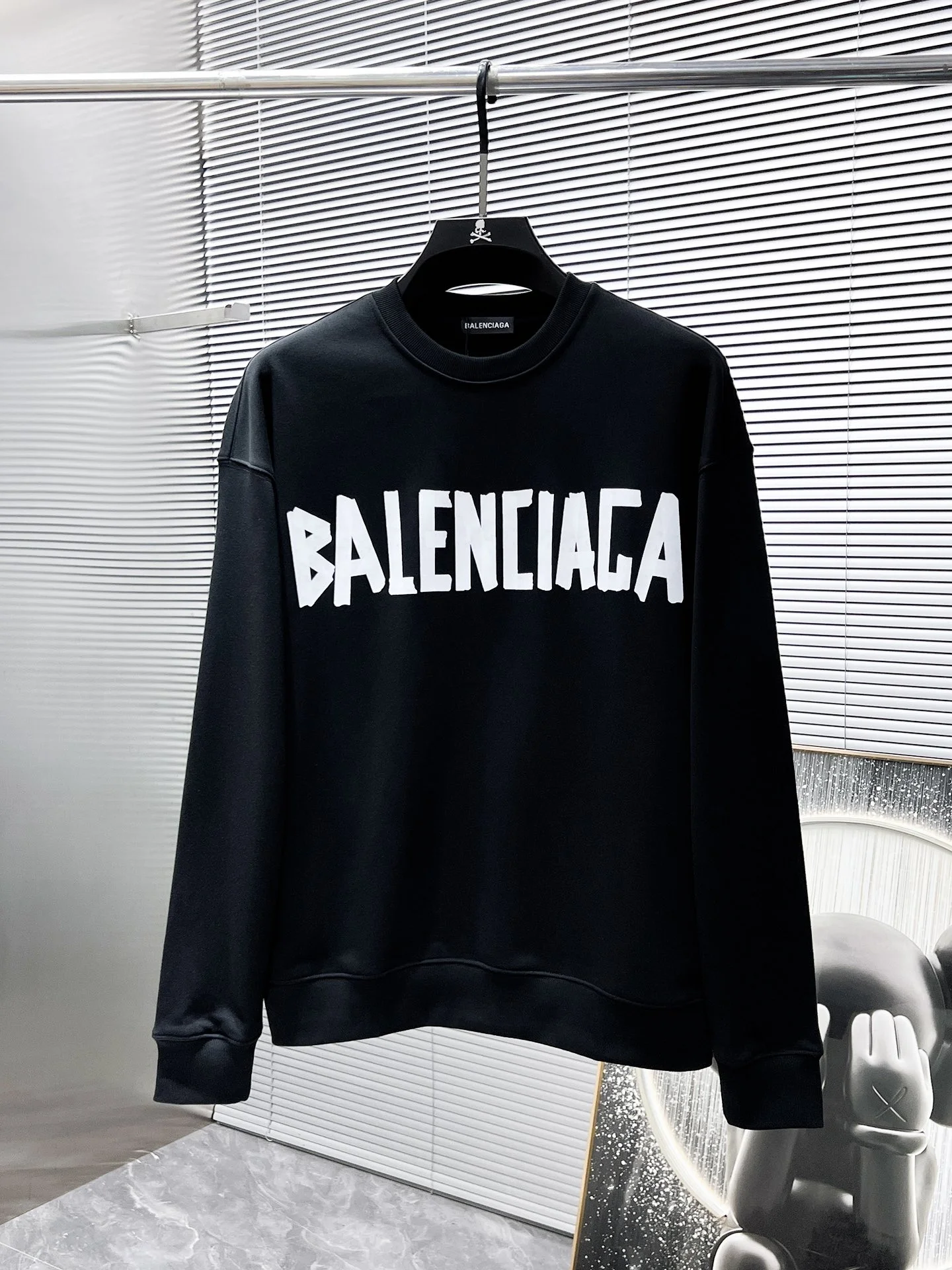 Balenciaga 2025SS Black Long Sleeve Crew Neck Sweatshirt