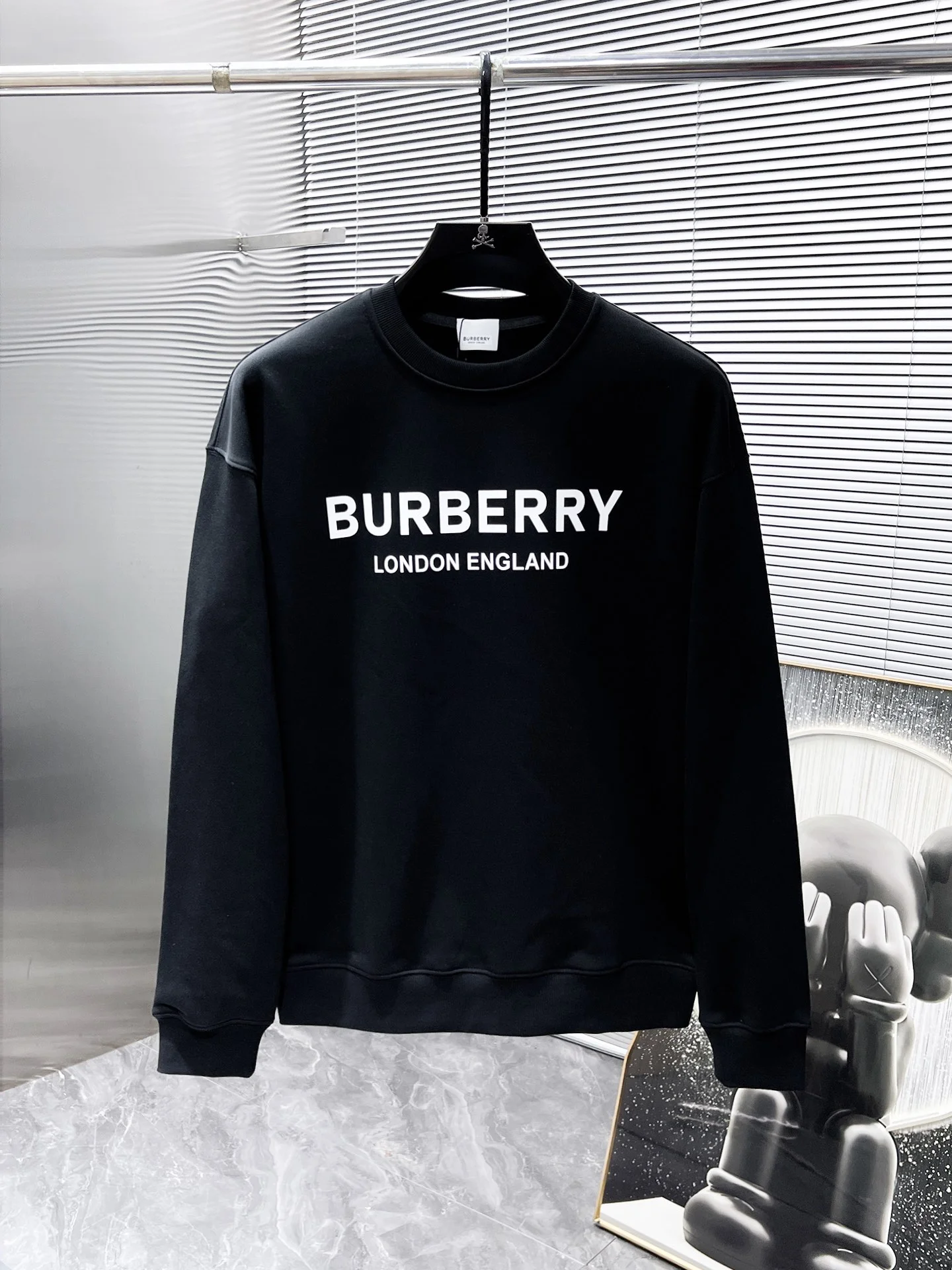 Burberry 2025SS Black Long-Sleeve Crew-Neck Sweatshirt