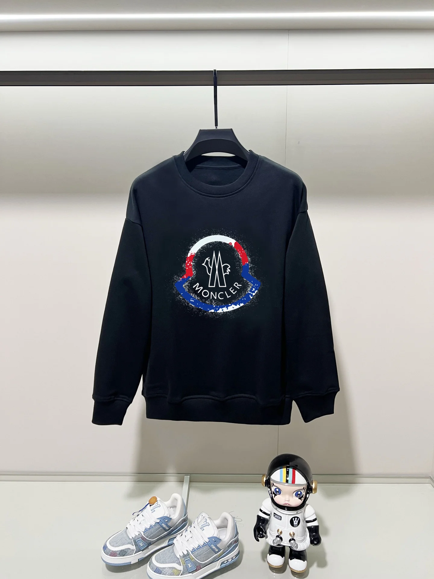 Moncler 2025AW Black Crew-Neck Sweatshirt with Precision Printing