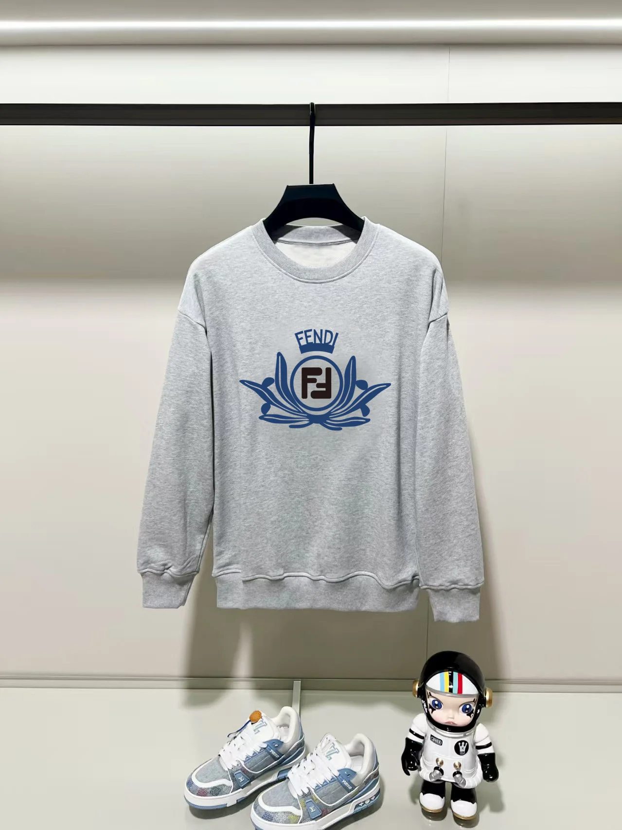 Fendi 2025AW Gray Crew Neck Sweatshirt with Precision Printing