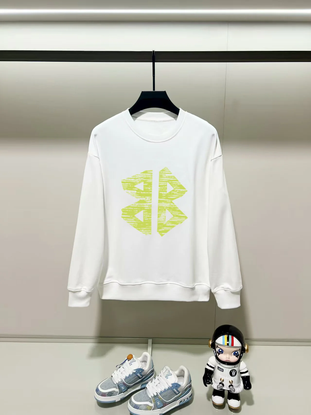 Balenciaga 2025AW White Crew-Neck Sweatshirt with Chest Precision Print
