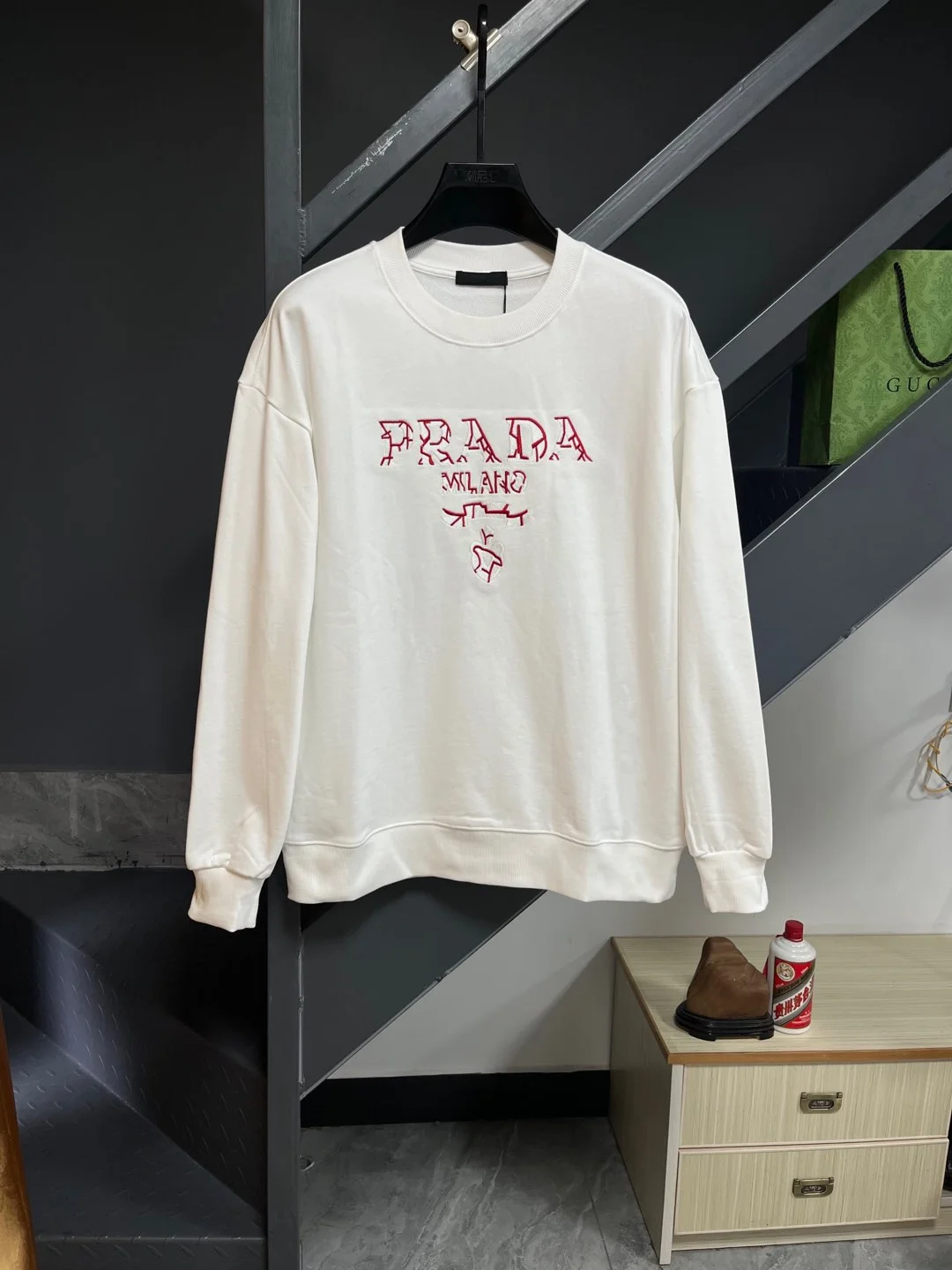 Prada 25SS White Crew-Neck Sweatshirt with Chest Embroidery