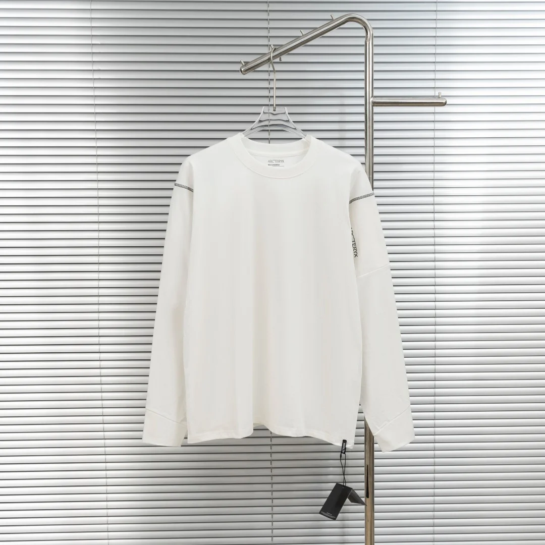 Arc'teryx White Crew Neck Sweatshirt with Sub-line LOGO