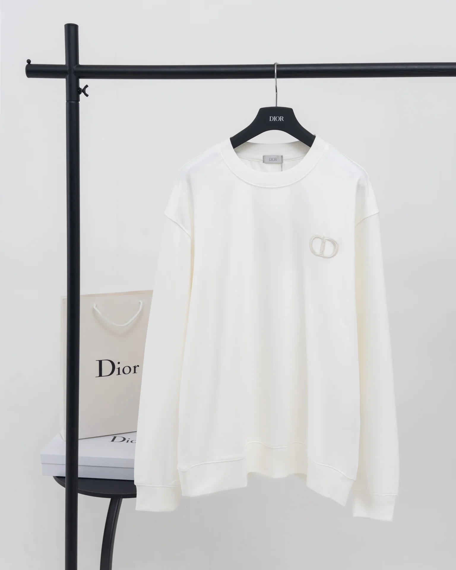 Dior 2024AW White Crew Neck Sweatshirt with Icon Badge Embroidery