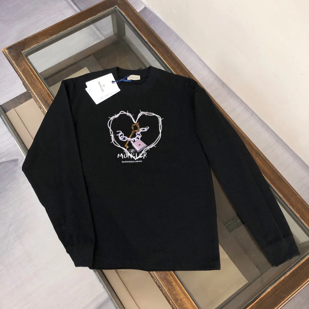 Moncler Black Early Autumn Sweatshirt with Heart Graphic