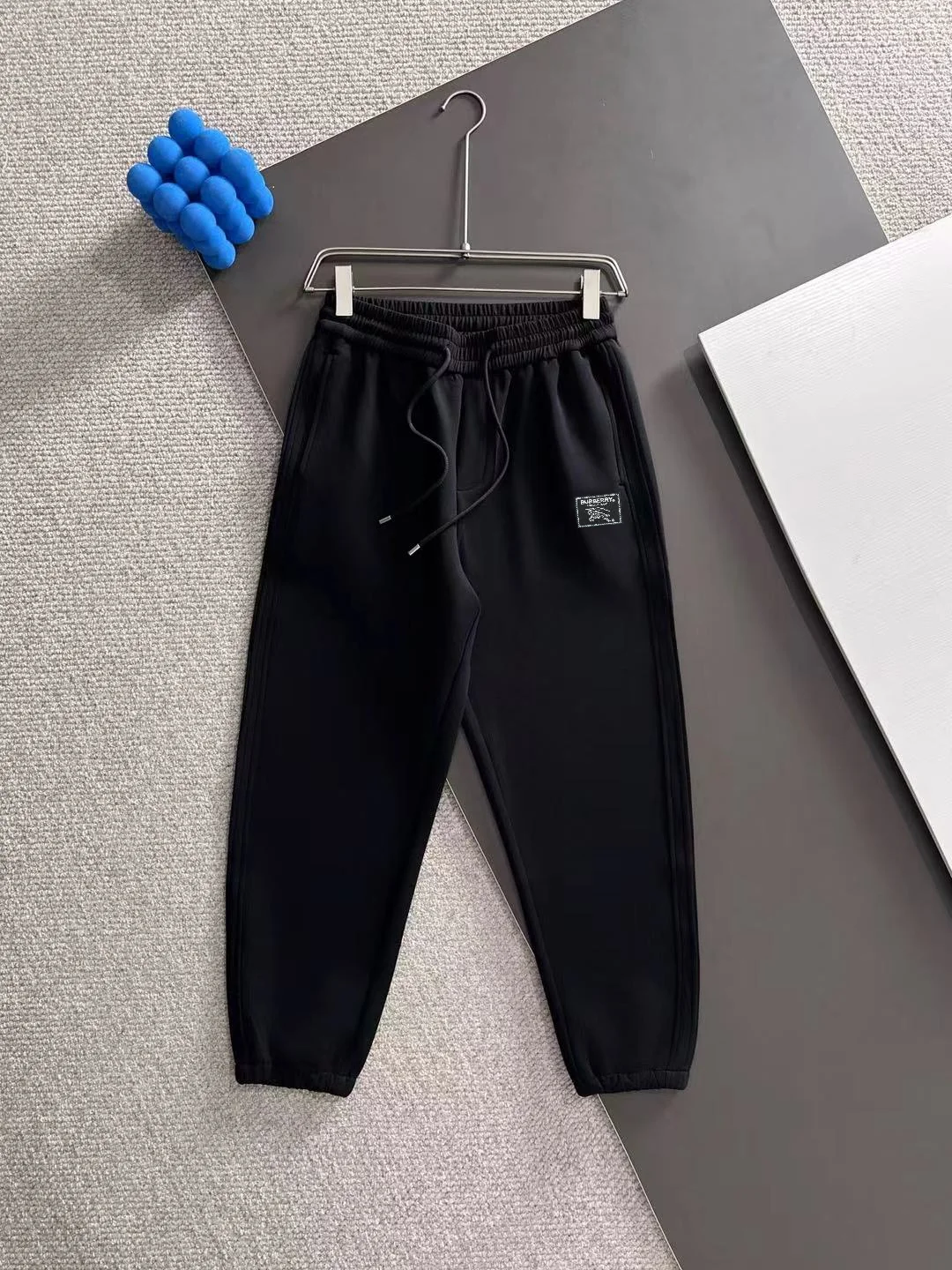 Burberry 2025 Autumn Men's New Black Elastic-Waist Pants with Casual Cut