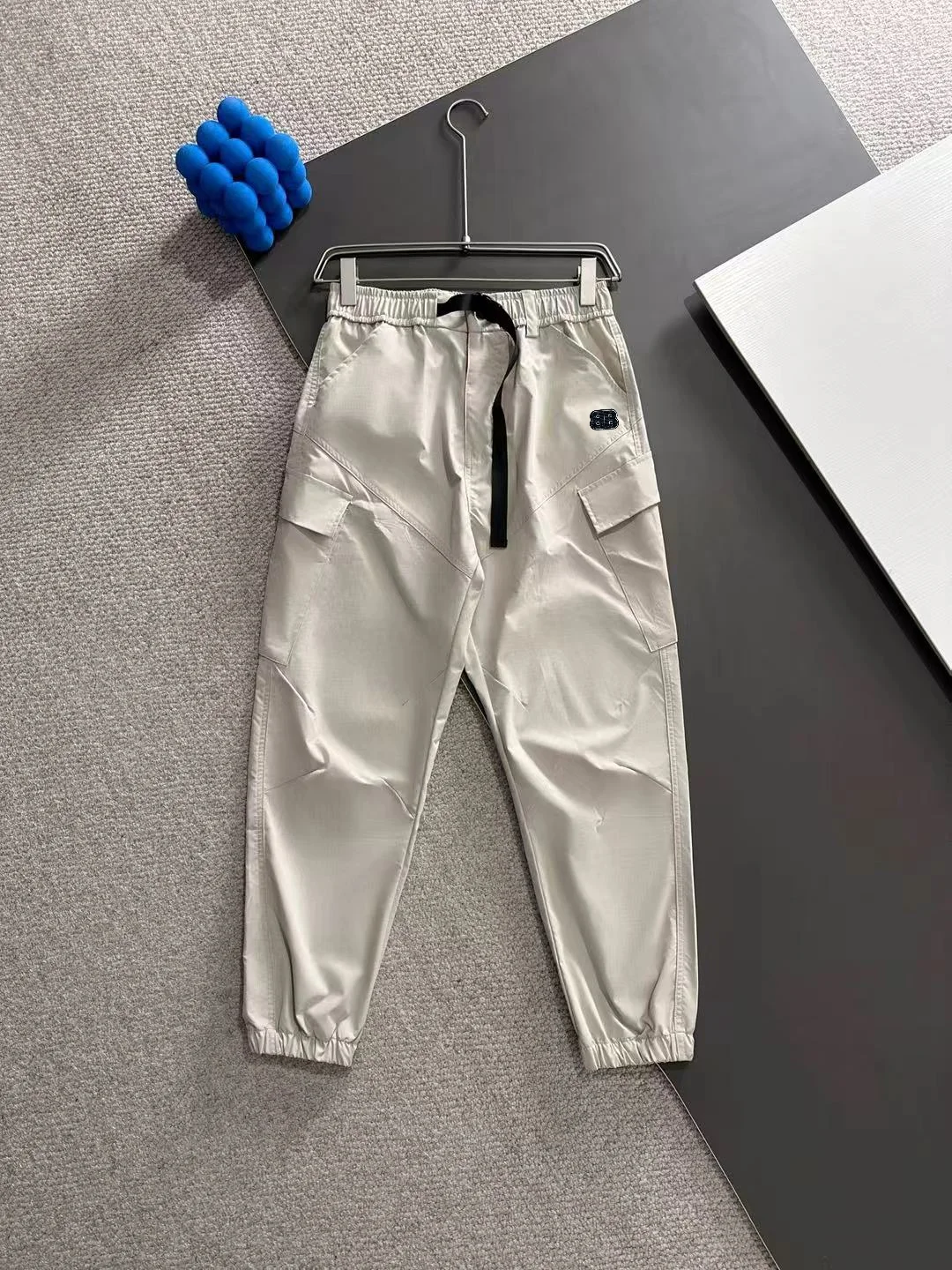 Balenciaga 2025 Spring Summer New Beige Elastic-Waist Cargo Joggers & Cut