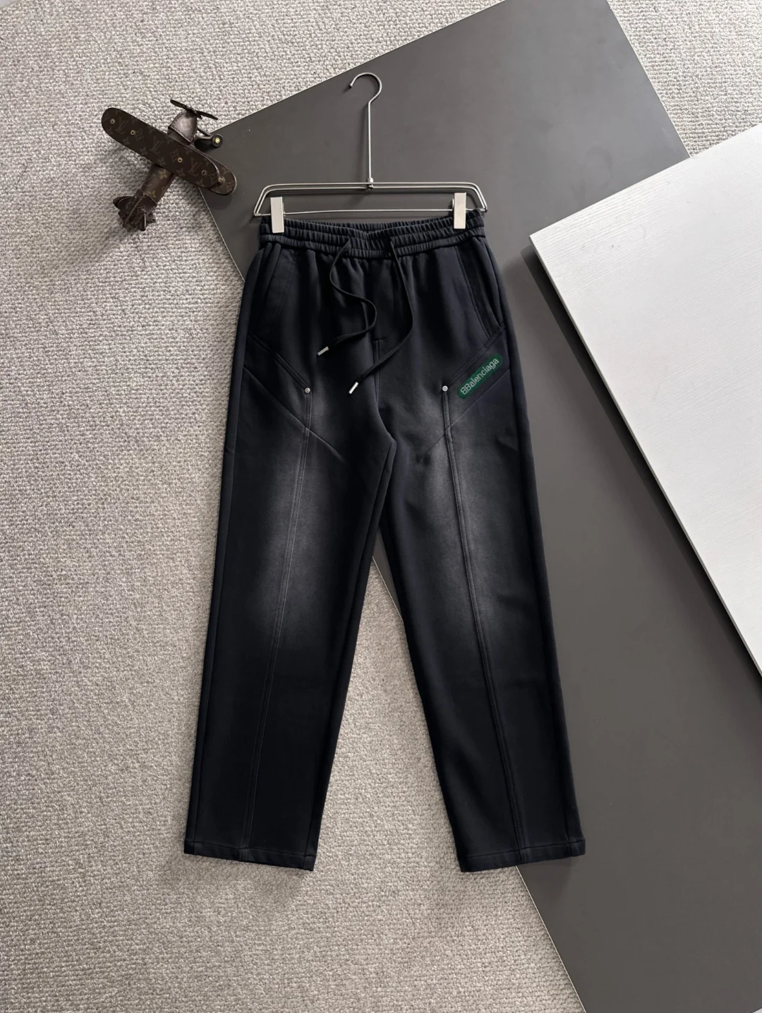 Balenciaga 2025 Autumn New Black Elastic-Waist Pants & Casual Cut & Fit