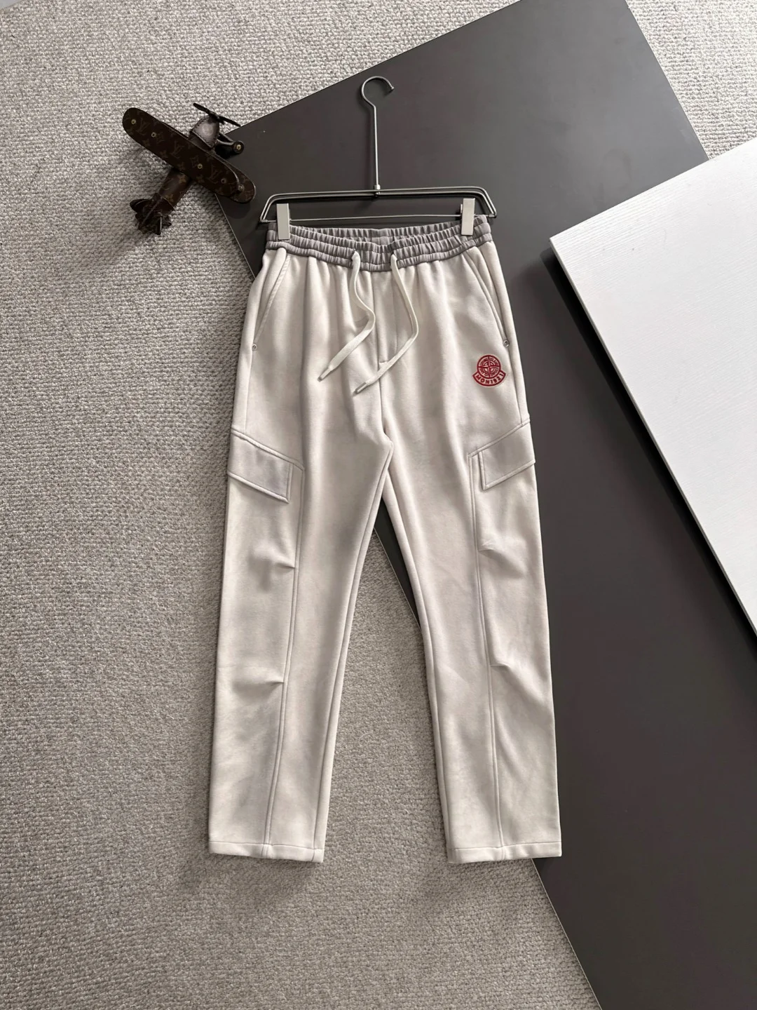 Moncler x Stone Island 2025 Autumn New White Elastic-Waist Pants & Comfort