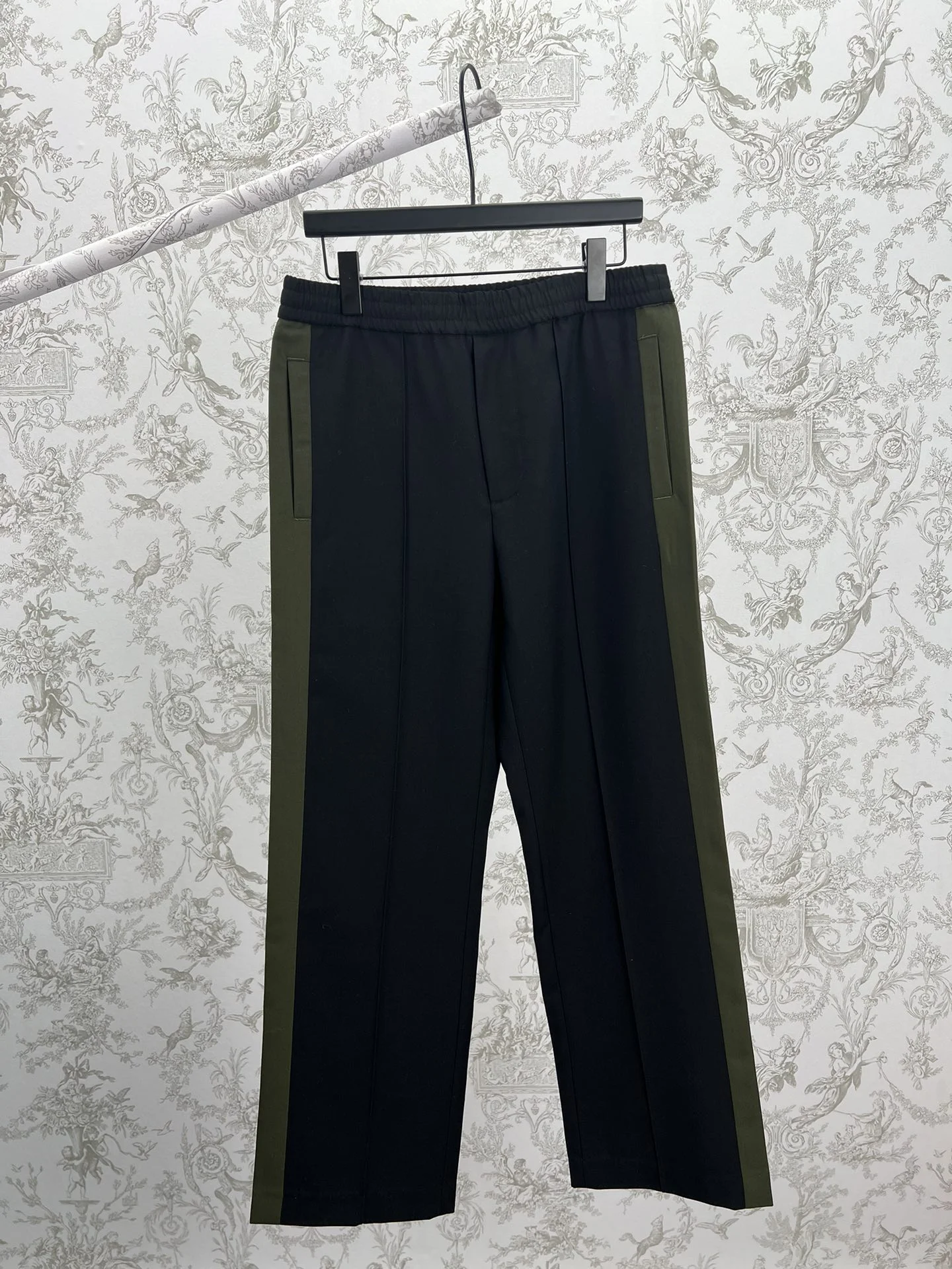 Gucci 24SS Color-Blocked Sport Pants, Black with Green Side Panels