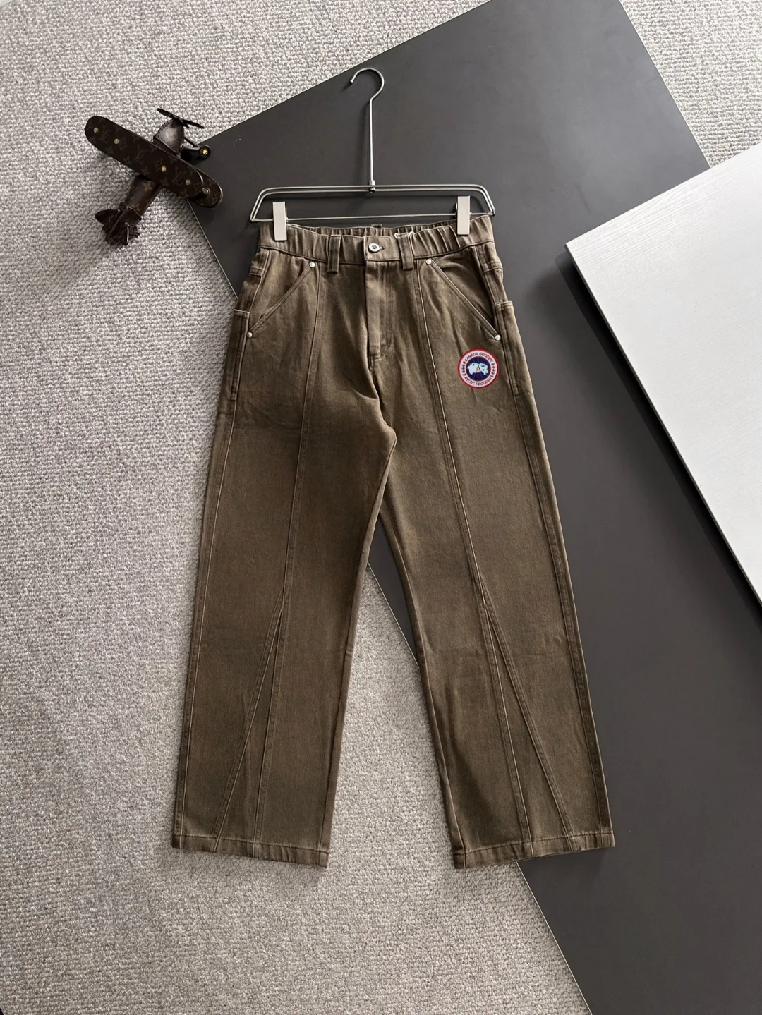 Canada Goose 2025 Autumn New Brown Elastic-Waist Pants with Brand Element