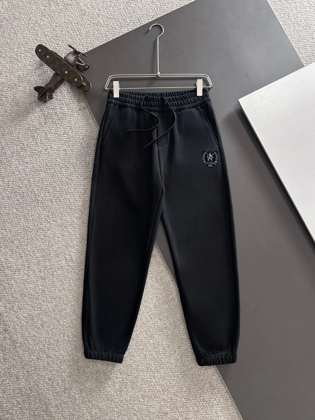 Balenciaga 2025 Autumn New Black Elastic-Waist Pants with Casual Cut & Fit