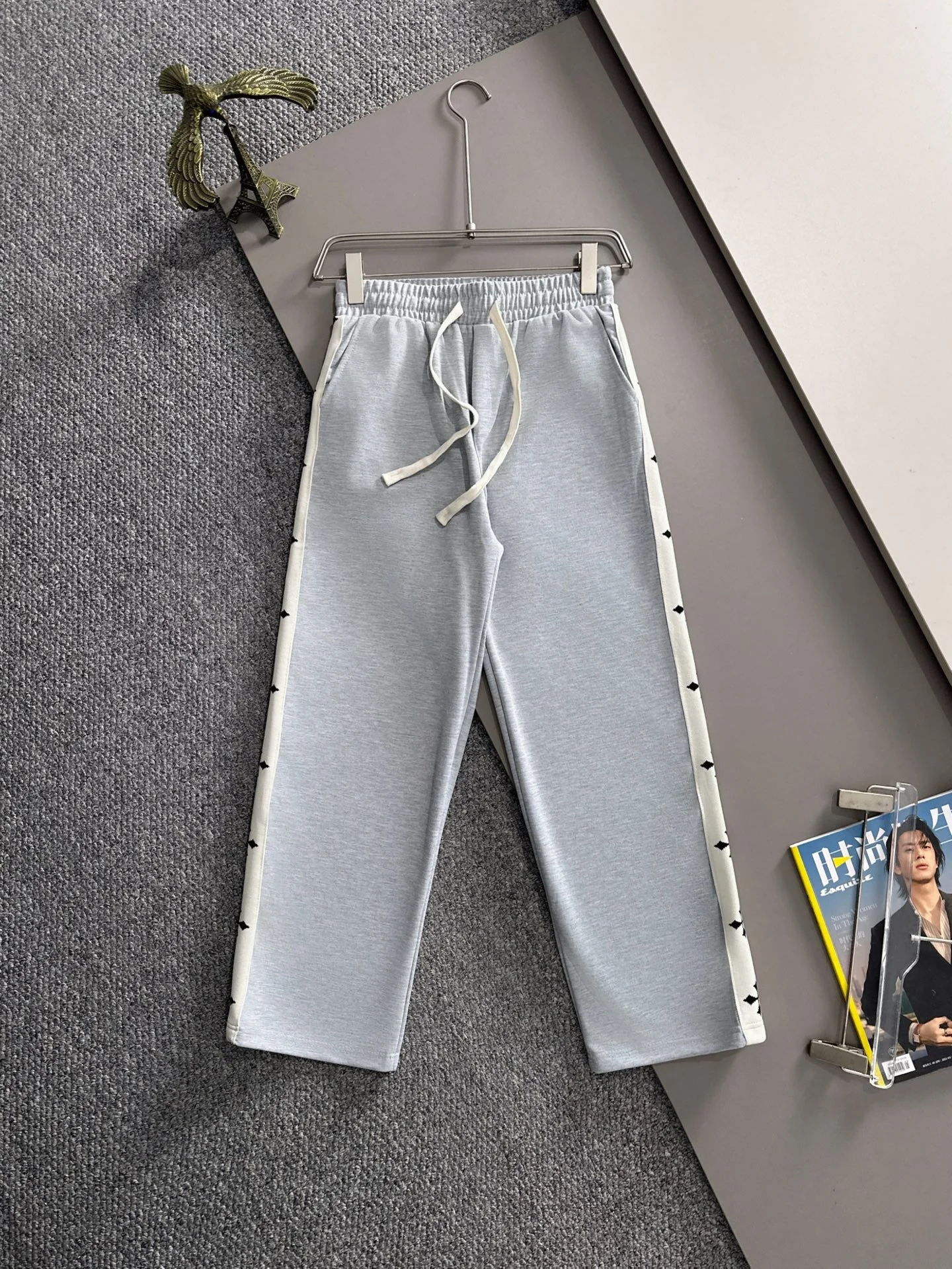 Chrome Hearts 2025 Summer New Light Gray Elastic-Waist Pants with Brand Element