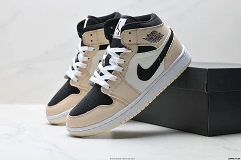 NIKE Air Jordan 1 Retro Mid Basketball Shoes