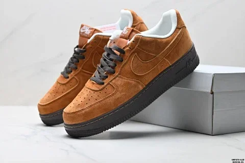 Nike Air Force 1 '07LVB Sneakers