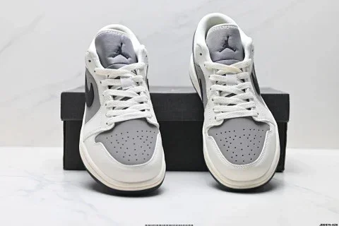 Nike Air Jordan 1 Low Sneakers