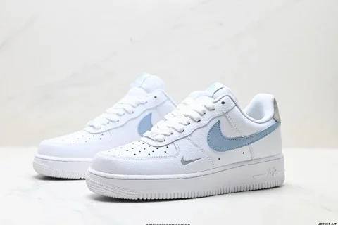 Nike AIR FORCE 1'07 Low-Top Sneakers