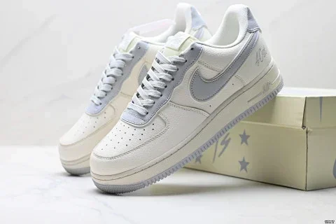 Nike Air Force 1 '07 LV8 Sneakers
