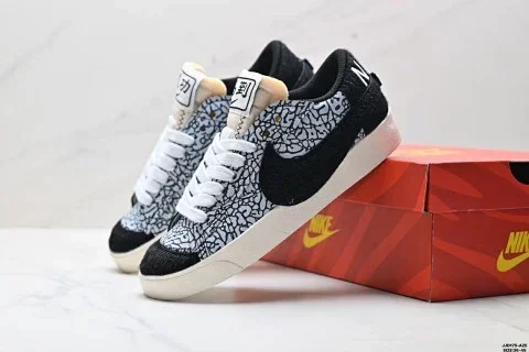 Nike Blazer Low'77 Jumbo Sneakers