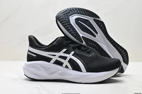 Asics NOVABLAST 5 LE Lightweight Running Shoes