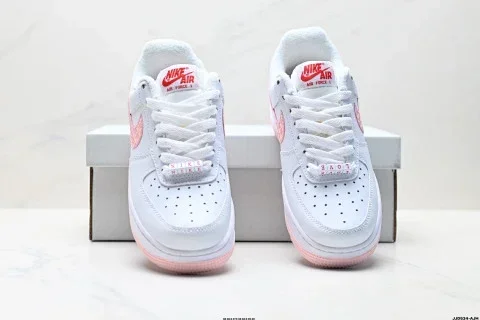 Nike AIR FORCE 1'07 Low-top Sneakers