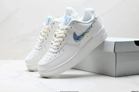 Nike Air Force 1 '07 LV8 Low-Top Casual Sneakers