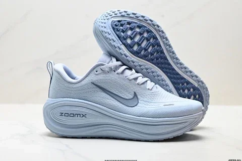 Nike VOMERO PLUS Running Shoes
