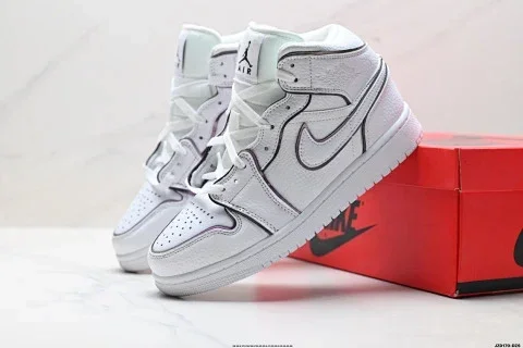 NIKE Air Jordan 1 Retro Mid Basketball Shoes
